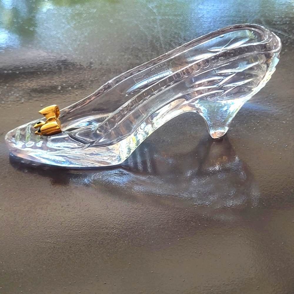 Vintage, Killarney Crystal Slipper Shoe with Green rhinestone embellishments
